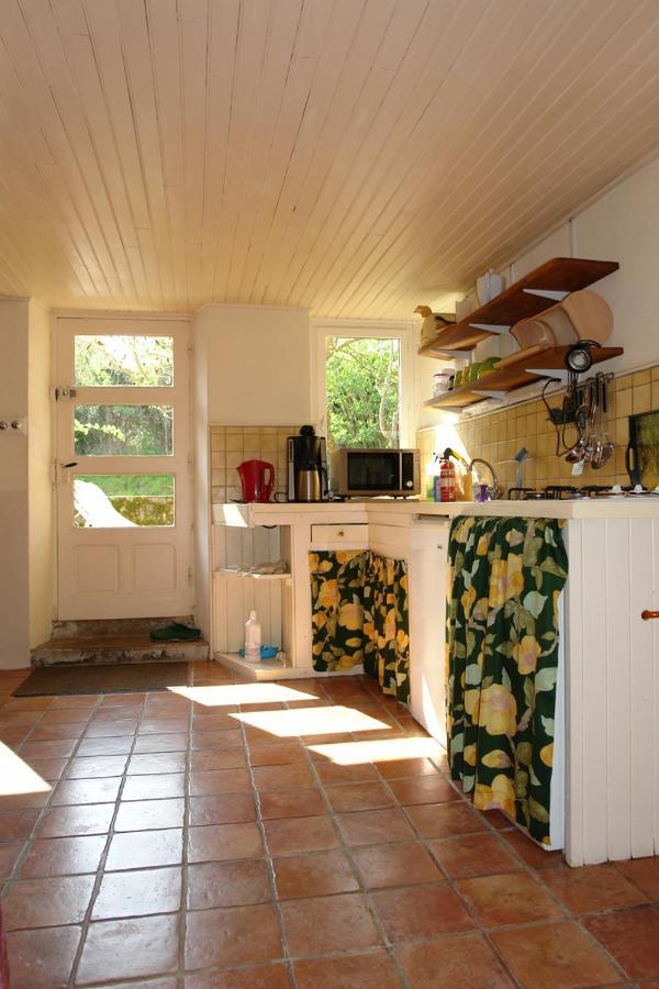 Lovely Rural And Quiet Farmhouse With Natural Swimming Lake Parsac Exterior foto